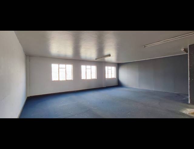 1,033M² WAREHOUSE TO LET IN SAMRAND BUSINESS PARK